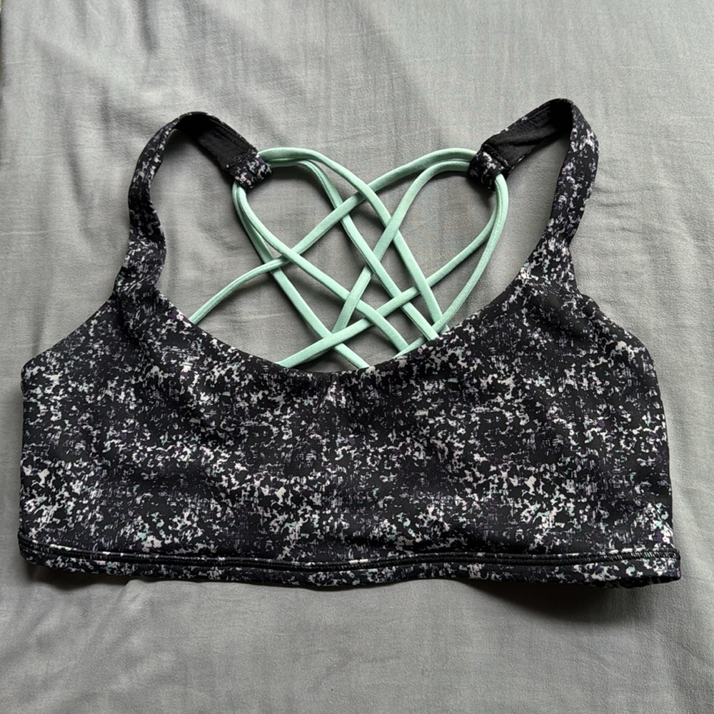 lululemon sports bra